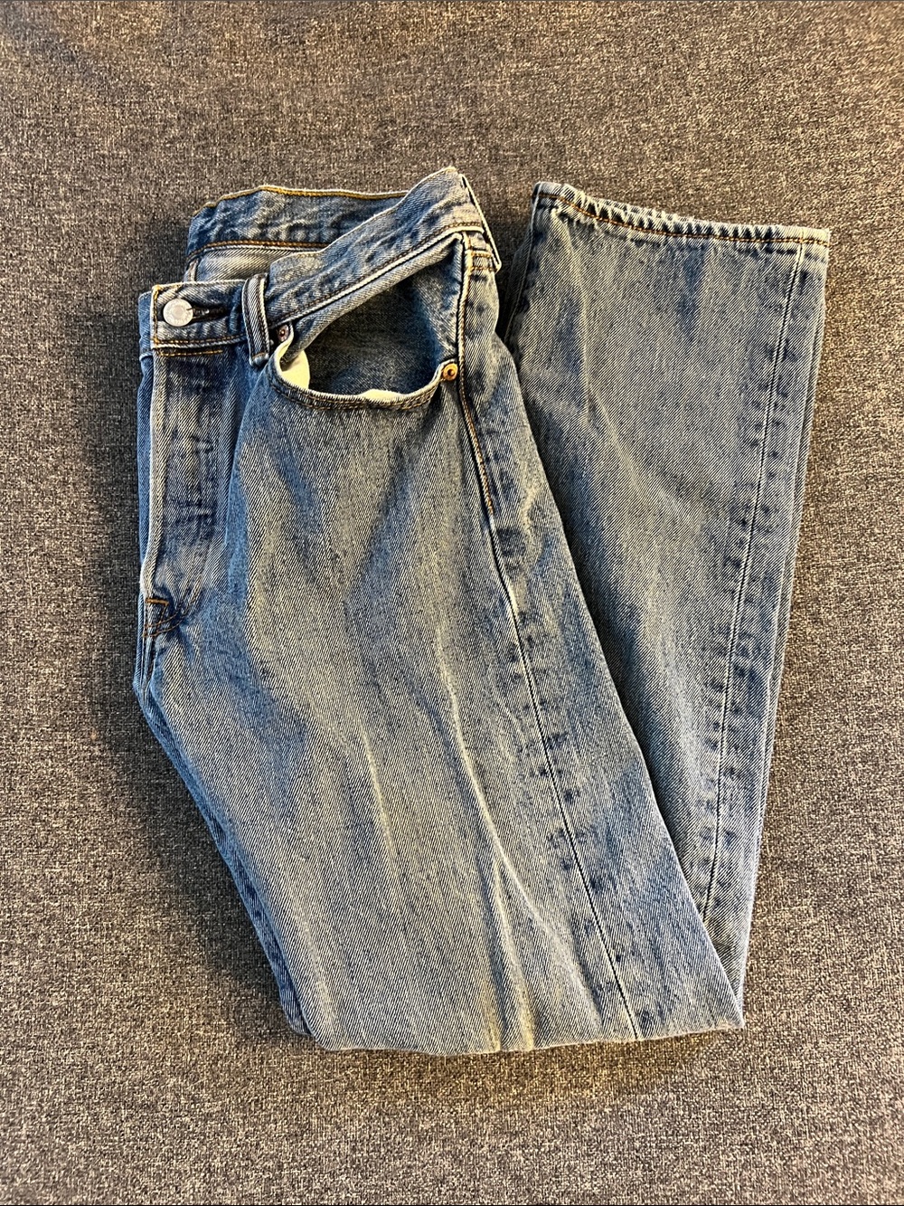 Levi's Men's Classic Relaxed Light Blue Jeans